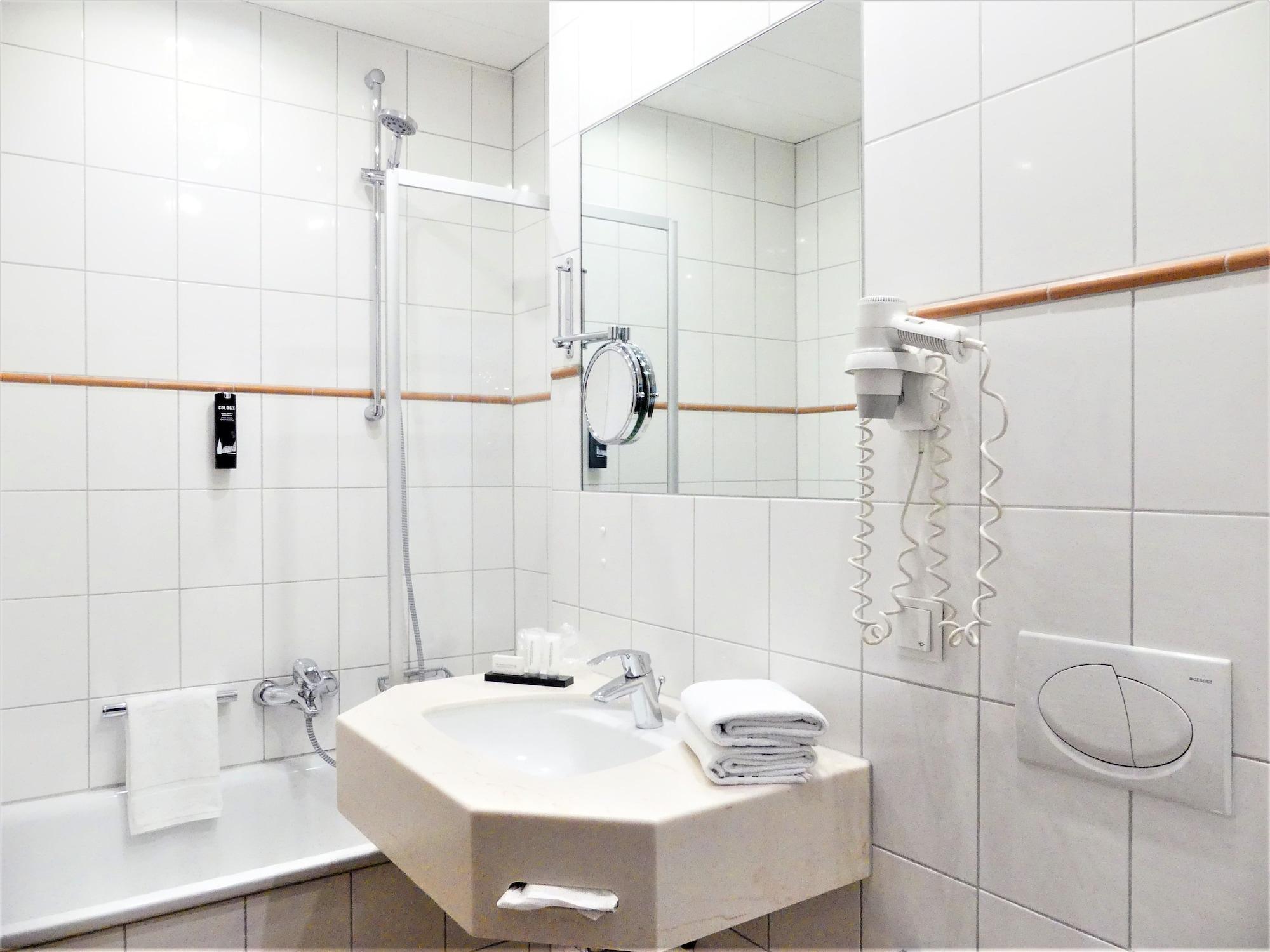 The Ascot Hotel Кельн Екстер'єр фото